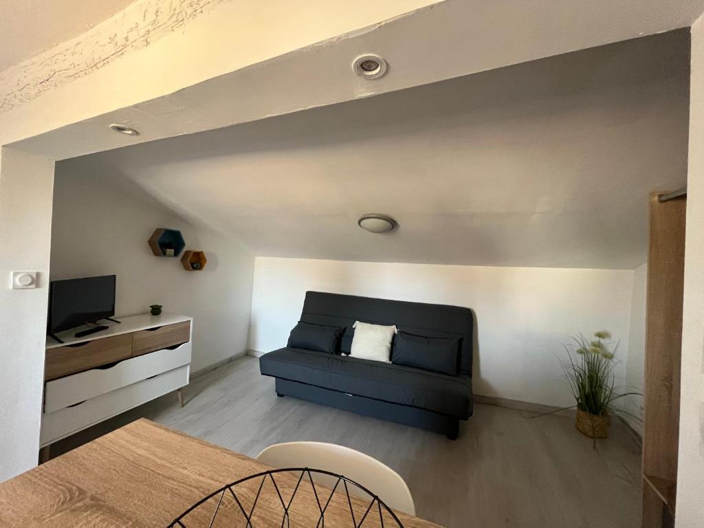 Appartement L'ESSENTIEL Nîmes : Charmant studio 6 Rue des Patins 30000 Nîmes