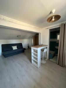 L'ESSENTIEL Nîmes : Charmant studio