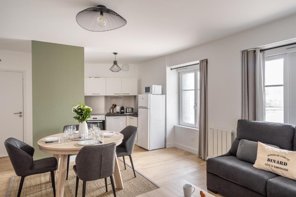 Appartement L'EUCALYPTUS - Charmant appartement de 52m2 38 Avenue Georges V 35800 Dinard