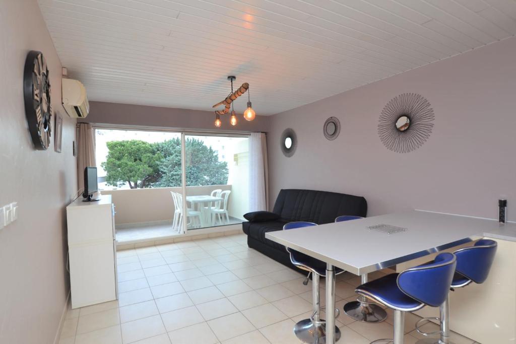 Appartement L'HACIENDA au bord de plage 374 avenue de la pinède 30240 Le Grau-du-Roi