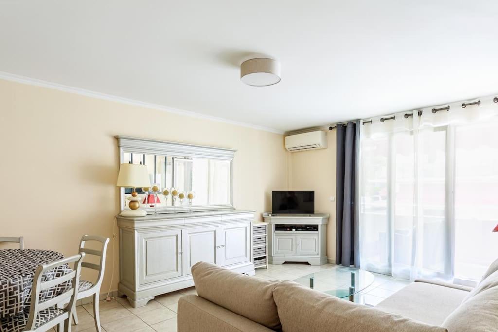 Appartement L'HIPPOCAMPE Résidence près de la mer 3 pièces, terrasse 19 Avenue Thiers 06600 Antibes