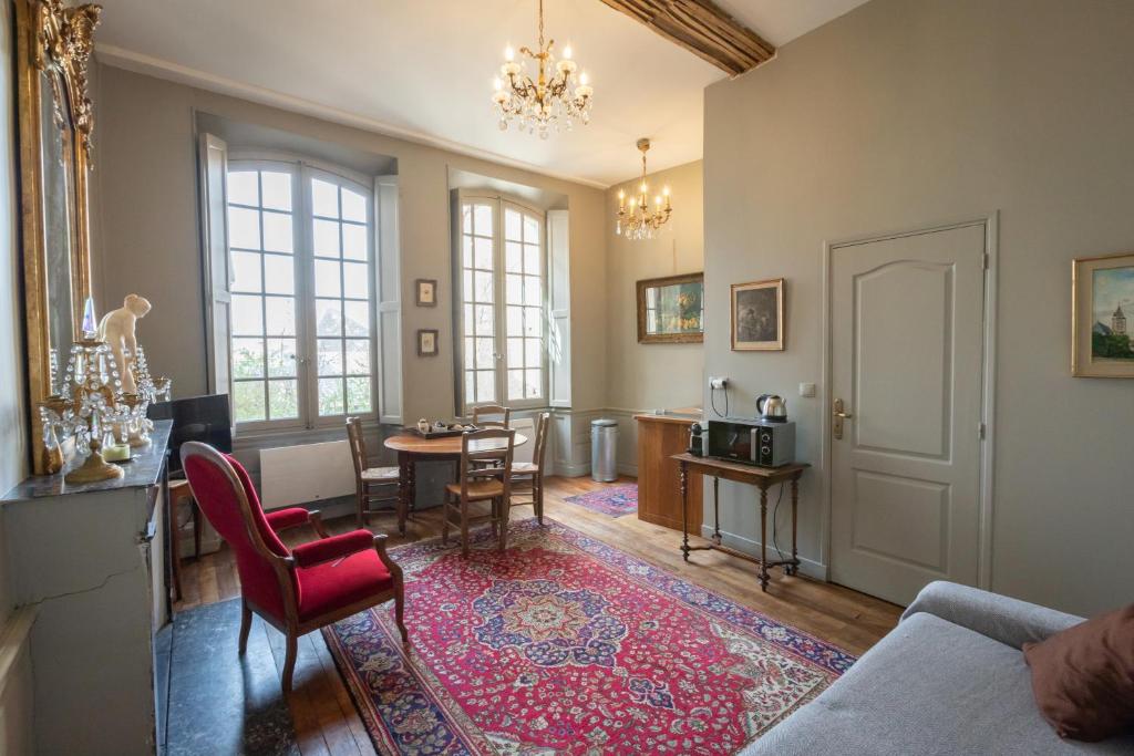 Appartement L'hôtel de Panette, Une suite en duplex côté cathédrale Impasse Louis Moinet 36 Rue Moyenne 18000 Bourges