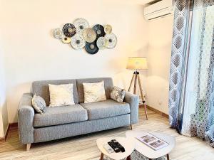 L'IDEAL COSY - PARKING PRIVE BALCON CLIM WIFI