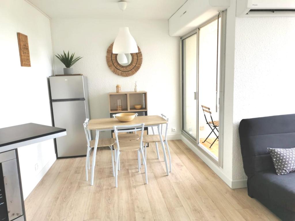 Appartement L'Idéal, plages, port, climatisation, wifi, TV 238 Rue du Mistral 34280 Mauguio