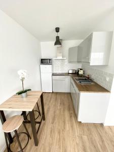 L'INDUSTRIEL CHIC, 2 PIECES AVEC VU IMPRENABLE SUR ROUEN