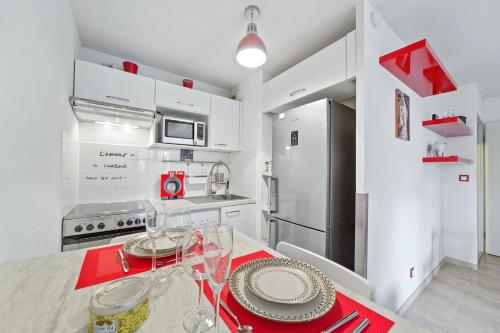 L Oasis studio proche hôpital et aéroport Piscine Parking &Netflix