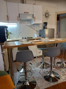 L'OCCITANE appartement climatisé centre ville wifi netflix inclus
