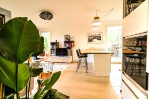 L'Olympique: appartement cosy, vue canal grande terrasse et parking