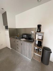 Appartement L'Optimiste, confort, gare et tramway à 4min Apt 01 76 bis boulevard marie et alexandre Oyon 72000 Le Mans Pays de la Loire