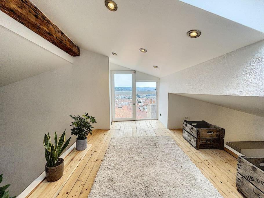 L'orée de la plage: appt. tout confort 4/6 pers. 400 m de la plage 13600 La Ciotat