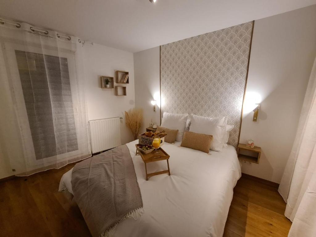 Appartement La Boheme - Paris-Disneyland/ Easy Check-in/ Netflix/ Free Parking 51 Avenue du Président John Kennedy 93110 Rosny-sous-Bois