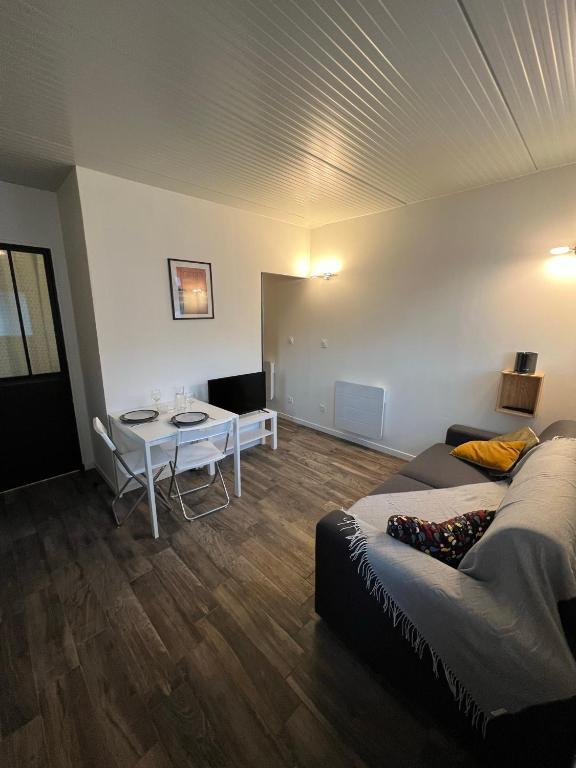 Appartement La Bordelaise - Logement cosy avec jardin à Bègles 105 Avenue du Professeur Bergonié 33130 Bègles