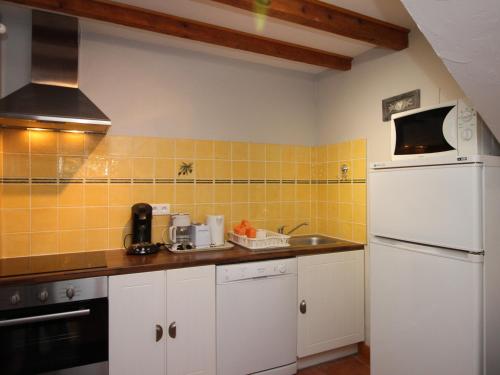 Appartement Appartement La Bourboule, 3 pièces, 5 personnes - FR-1-608-128 52 RUE ARRAS La Bourboule