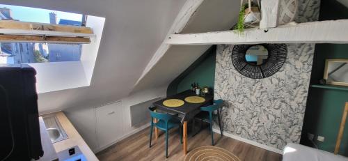 La Cabane - Petit studio mansardé - Plage 50m - Rue gratuite