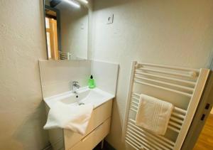 La Cabane - Poitiers -La Conciergerie.