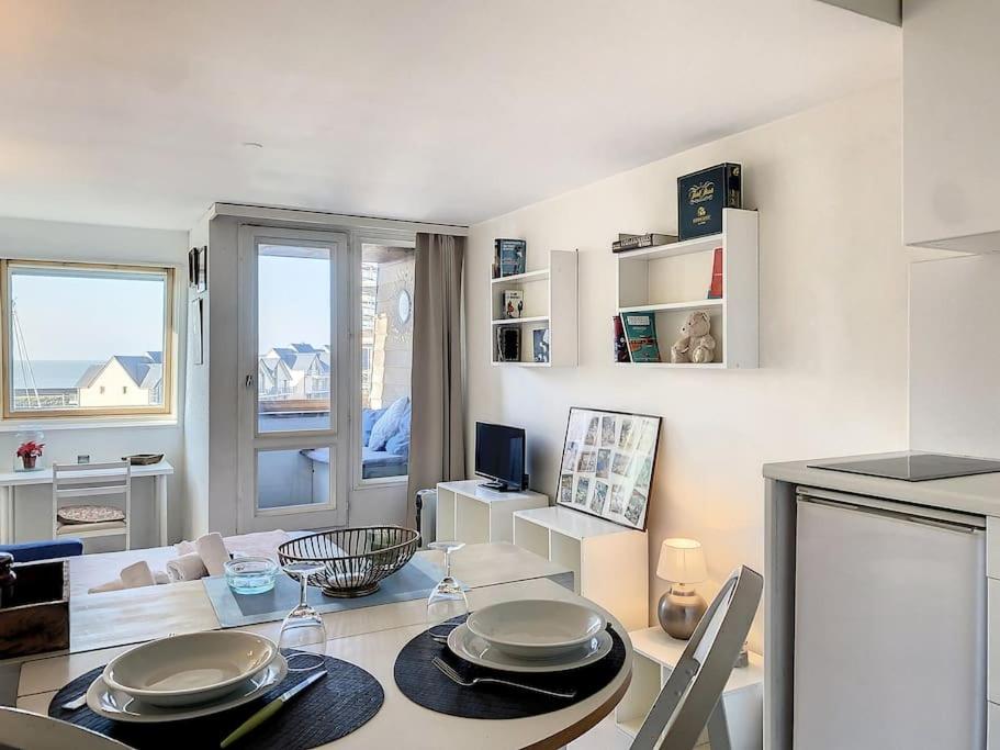 Appartement La Cabine - YourHostHelper 1 Avenue du Port 14800 Deauville