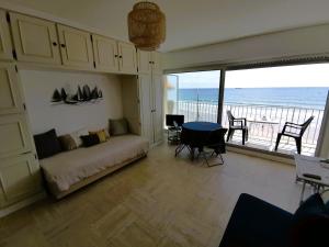 Appartement La Calypsette - Face Grande Plage des Sables d'Olonne PROMENADE GEORGES CLEMENCEAU, 48 85100 Les Sables dʼOlonne Pays de la Loire