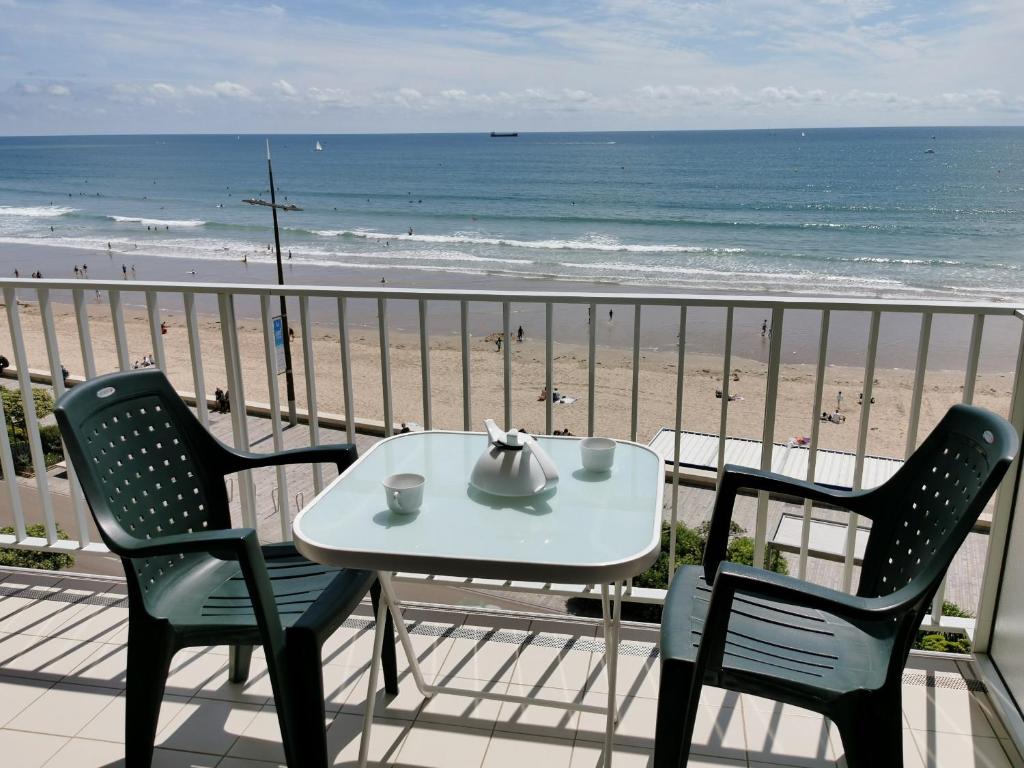 Appartement La Calypsette - Face Grande Plage des Sables d'Olonne PROMENADE GEORGES CLEMENCEAU, 48 85100 Les Sables dʼOlonne