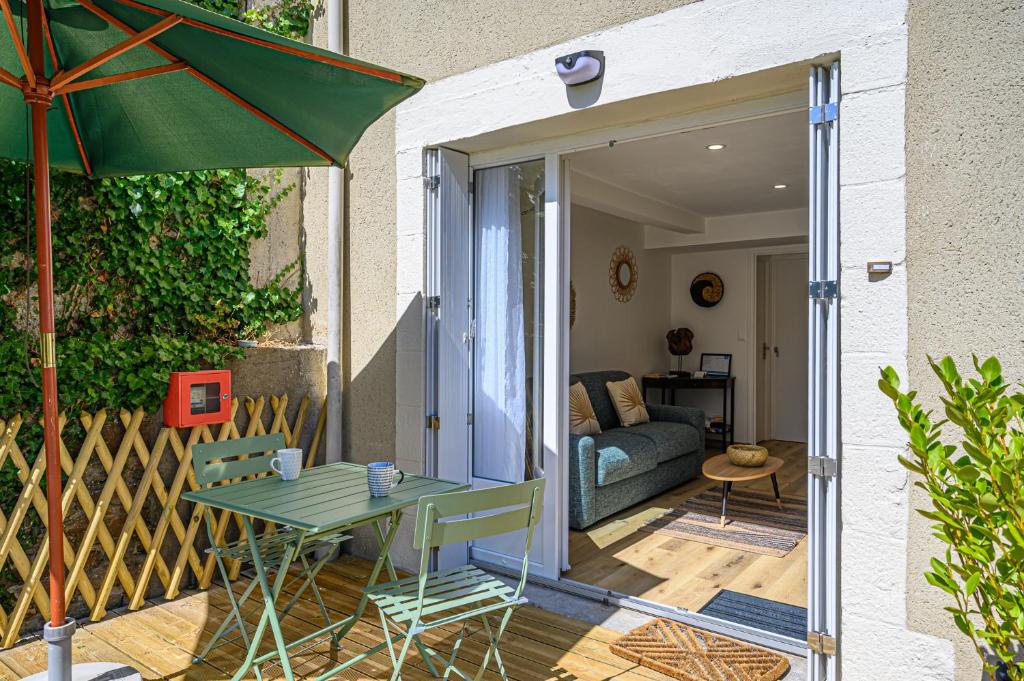 Appartement LA CARLITA - Studio Proche gare Vannes avec parking 42, Rue Victor Hugo 56000 Vannes