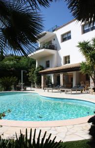 Appartement La Cavale En Mer T4 100m² Avenue de Neptune 83240 Cavalaire-sur-Mer Provence-Alpes-Côte d\'Azur