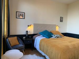 Appartement La chambre de Lucie - Deluxe Room - 8bis rue lucie delarue maldrus 14600 Honfleur Normandie