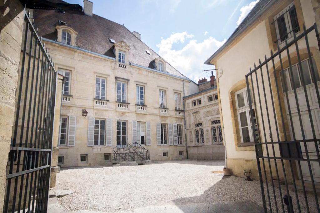 Appartement La Chambre Ducale Plein Coeur historique 3 Rue Philippe Pot 21000 Dijon