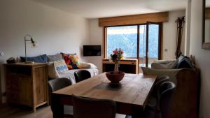 Appartement La Clusaz 2 pièces 4 étoiles 3-5 personnes - Vue extraordinaire sur les Aravis 1503 Route de Plattuy 74220 La Clusaz Rhône-Alpes