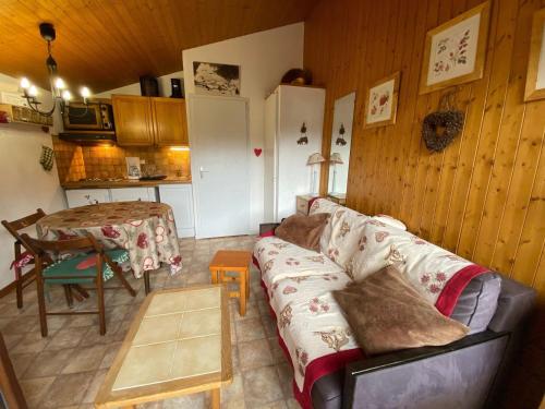 Appartement Appartement La Clusaz, 2 pièces, 5 personnes - FR-1-459-121 129 Chemin Des Houches -  - La Clusaz