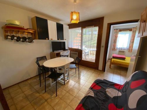 Appartement La Clusaz, 2 pièces, 6 personnes - FR-1-459-34 La Clusaz france