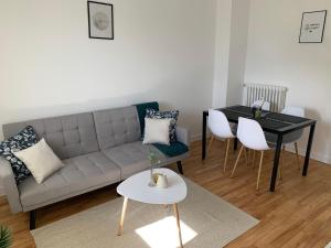 Appartement La Colline - Appartement cosy, Parking gratuit, Netflix 9 Rue de Beaulieu 50880 Pont-Hébert Normandie