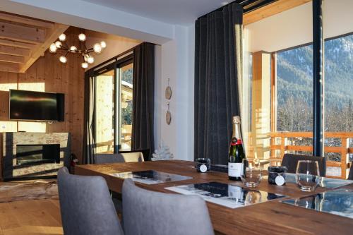 La Cordee 623-Luxury apartment with mountain view and SPA