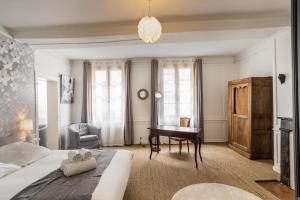 LA COUR DES DAMES - Confort et calme en centre historique