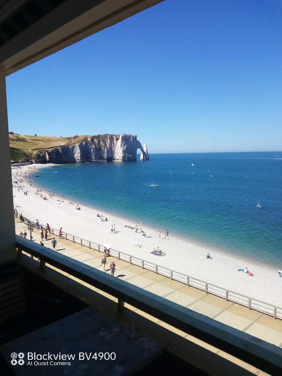 Appartement La croisière Rue Abbé Cochet les roches blanches 3eme etage 76790 Étretat