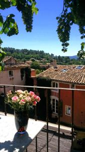 Appartement La Dame Au Balcon 39 rue de l'église 84220 Roussillon Provence-Alpes-Côte d\'Azur