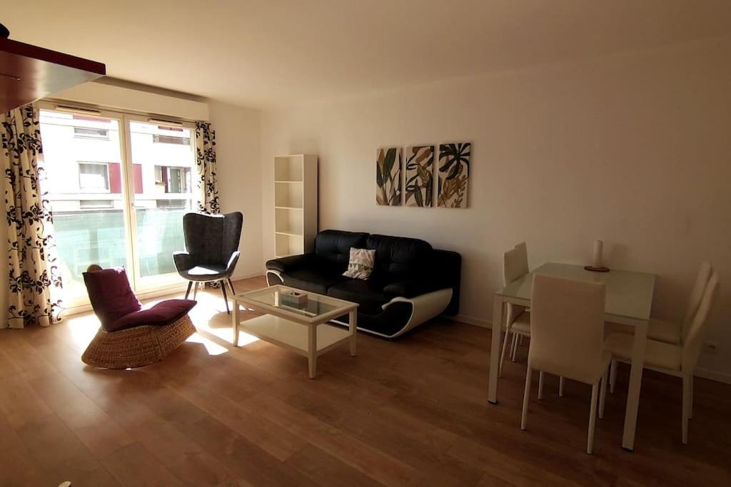 La défense, 1 bedroom & 1 salon, 4 pers 9 Rue Jules Ferry, 92400 Courbevoie