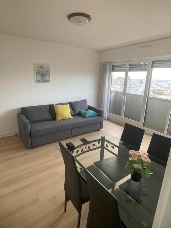 Appartement La Defense Courbevoie Place Charras 2 Pièces 53m2 30 Rue Baudin 92400 Courbevoie