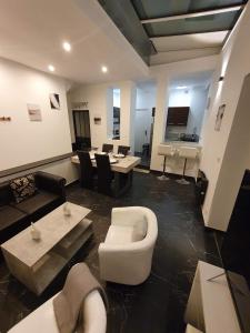 Appartement LA FORTERESSE - Jacuzzi/Sauna - Centre Historique 14 Rue du Cordier 76000 Rouen Normandie