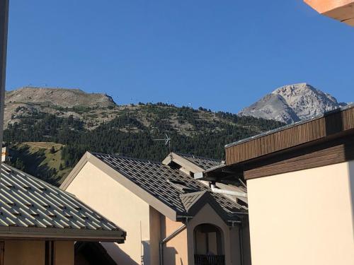 La Frontiera, rénové en 2021, pied des pistes et spa