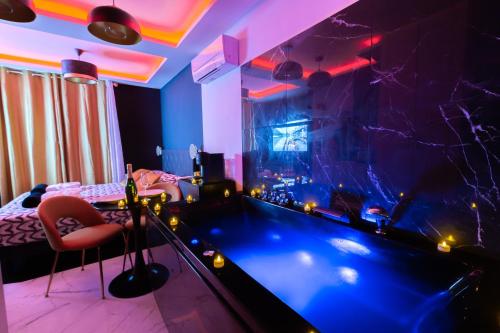 La Golden Room