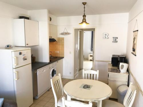LA JOLIE BRISE APPARTEMENT DANS RÉSIDENCE AVEC PISCINE