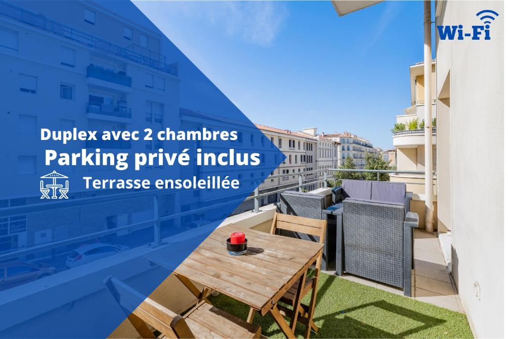 Appartement La Joliette; Duplex 2 chambres, PARKING INCLUS+ Terrasse+ ascenseur 2ème étage, porte au fond à droite 24 Rue de Forbin 13002 Marseille
