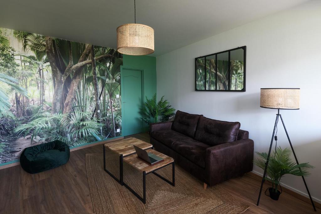 Appartement La JUNGLE URBAINE 2eme ETG- 2eme C 12 Rue Niel 63100 Clermont-Ferrand