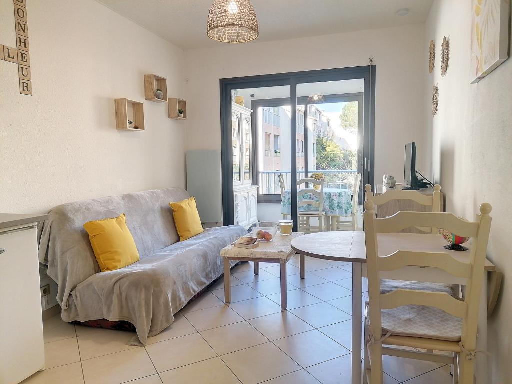 Appartement La Laguna Azzurra 2P Piscine Terrains de tennis 407 Rue Gustave Bret 83600 Fréjus