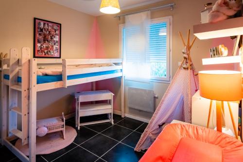 La Languedocienne, piscine, jacuzzi, jeux pour enfants