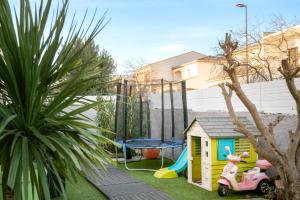 La Languedocienne, piscine, jacuzzi, jeux pour enfants