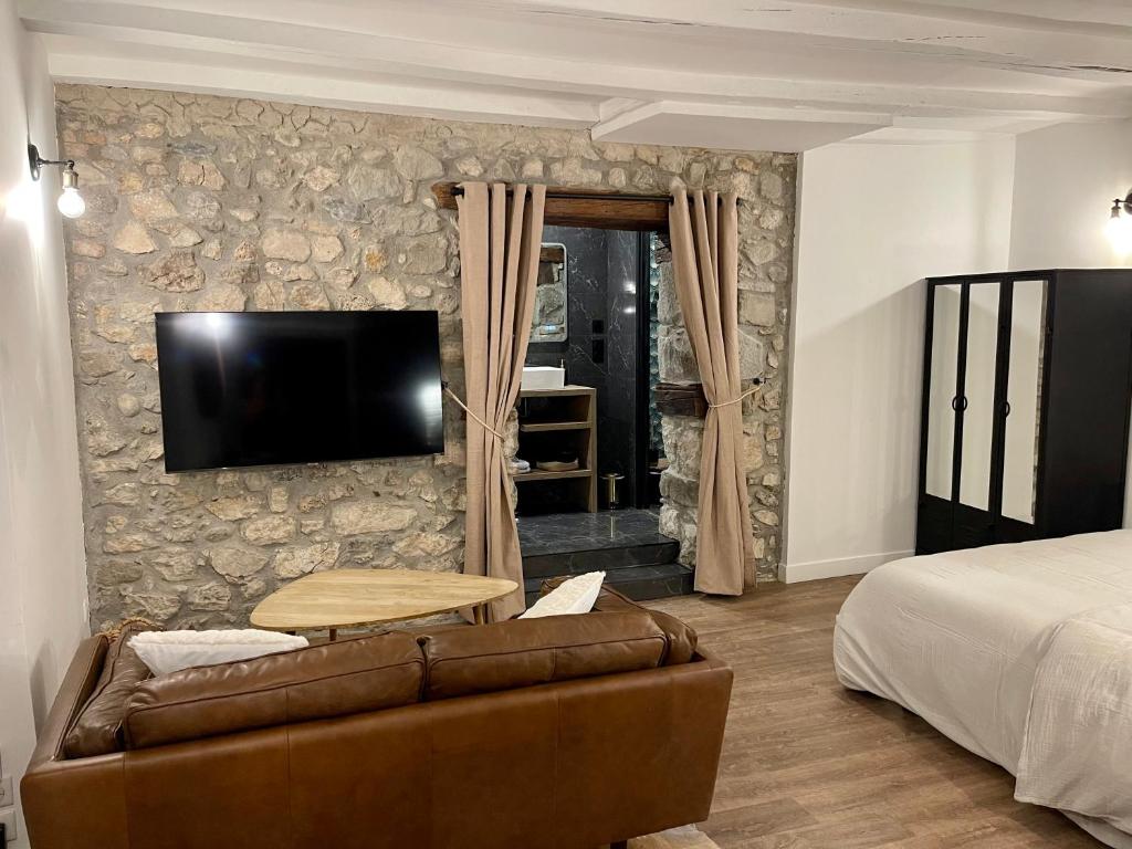 Appartement La loge de pierre au coeur de la vieille ville d Annecy 15 Rue de la République 74000 Annecy