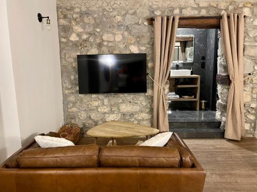 La loge de pierre au coeur de la vieille ville d Annecy