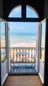 Appartement La Madelon Front de mer 7 Rue Michel d'Ornano 14640 Villers-sur-Mer Normandie