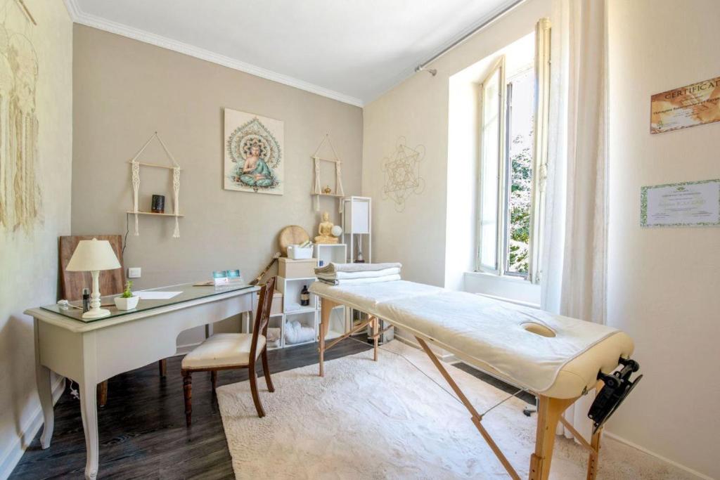 Appartement La maison Anataat studio rose 20 Rue Marcel Sanguy 22110 Rostrenen