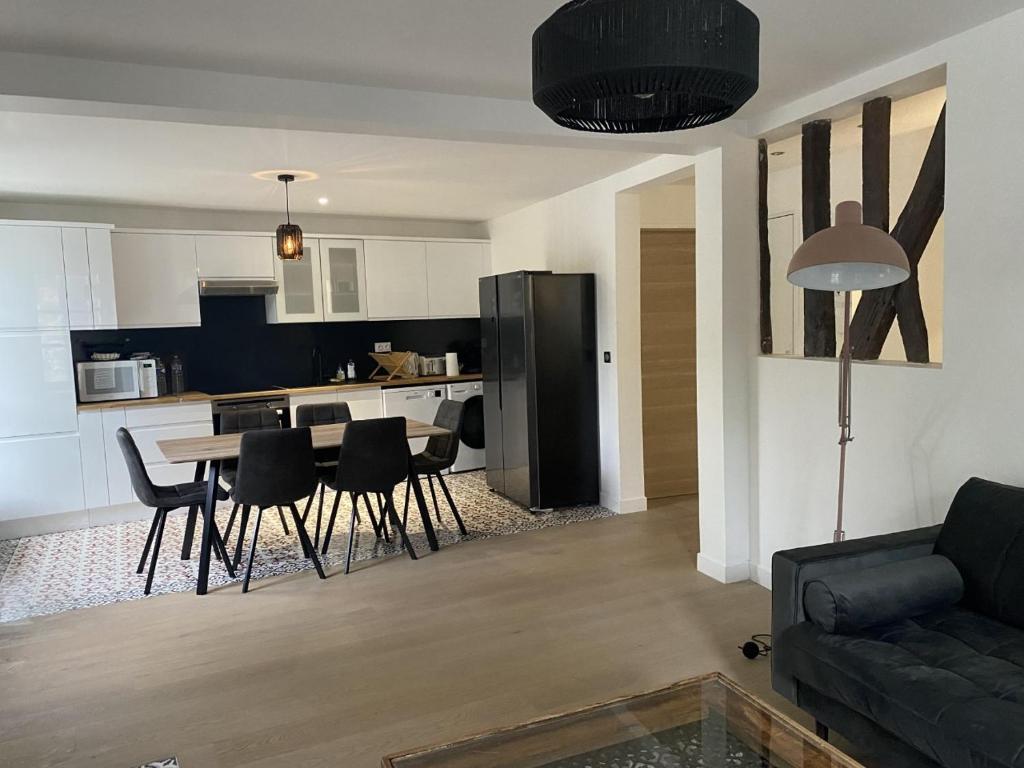 Appartement La maison d'Héloise 1 Avenue Charles de Gaulle 95160 Montmorency